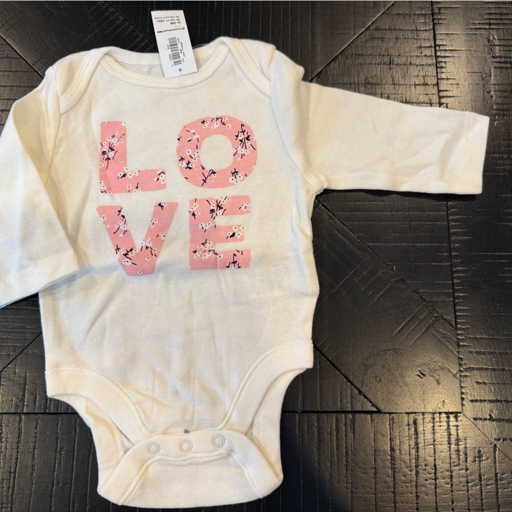 NWT Old Navy Baby 0-3 mos LOVE Floral Love One Piece
